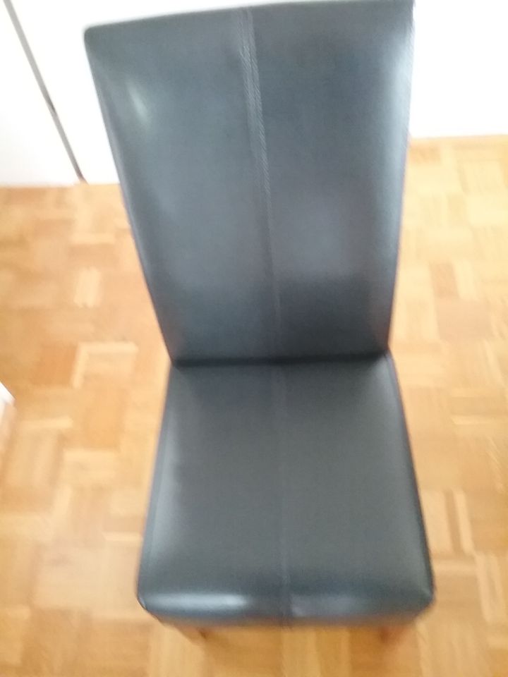Stühle in Leder Optik in Essen