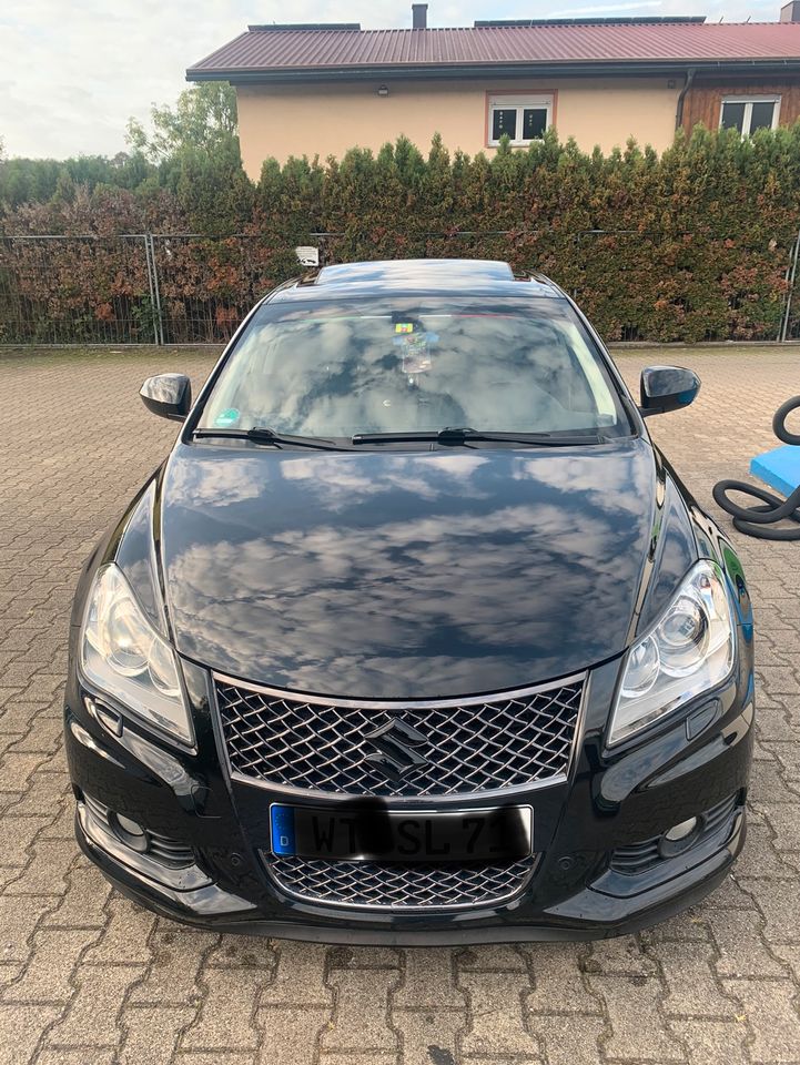 Suzuki  Kizashi 2.4  Sport  /Automatik  /8 Fach  Bereift  /BBS in Murg