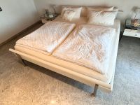 YOMO Bett, 2m x 2m, weiß, guter Zustand, mit Matratze 2x2 Baden-Württemberg - Kieselbronn Vorschau