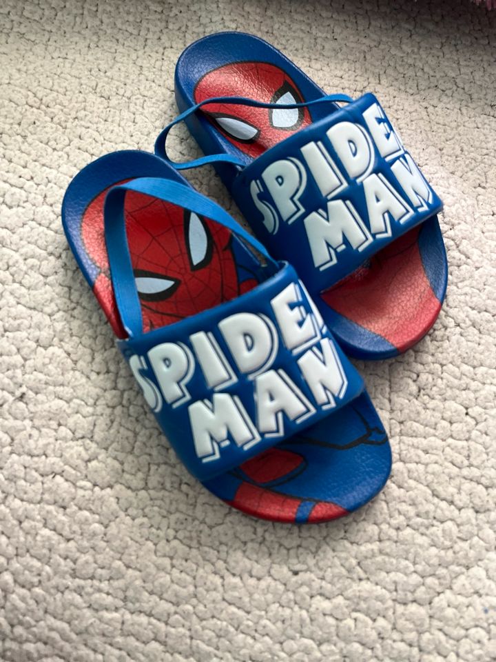 Badeschuhe Spider Man in Augsburg