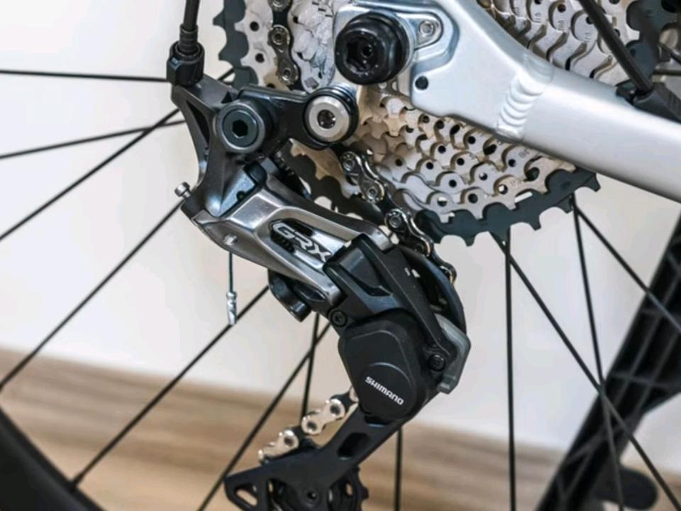 E-Gravel ORBEA Gain D30 X1 neuwertig E-Bike Gravel Silber in Großschönau