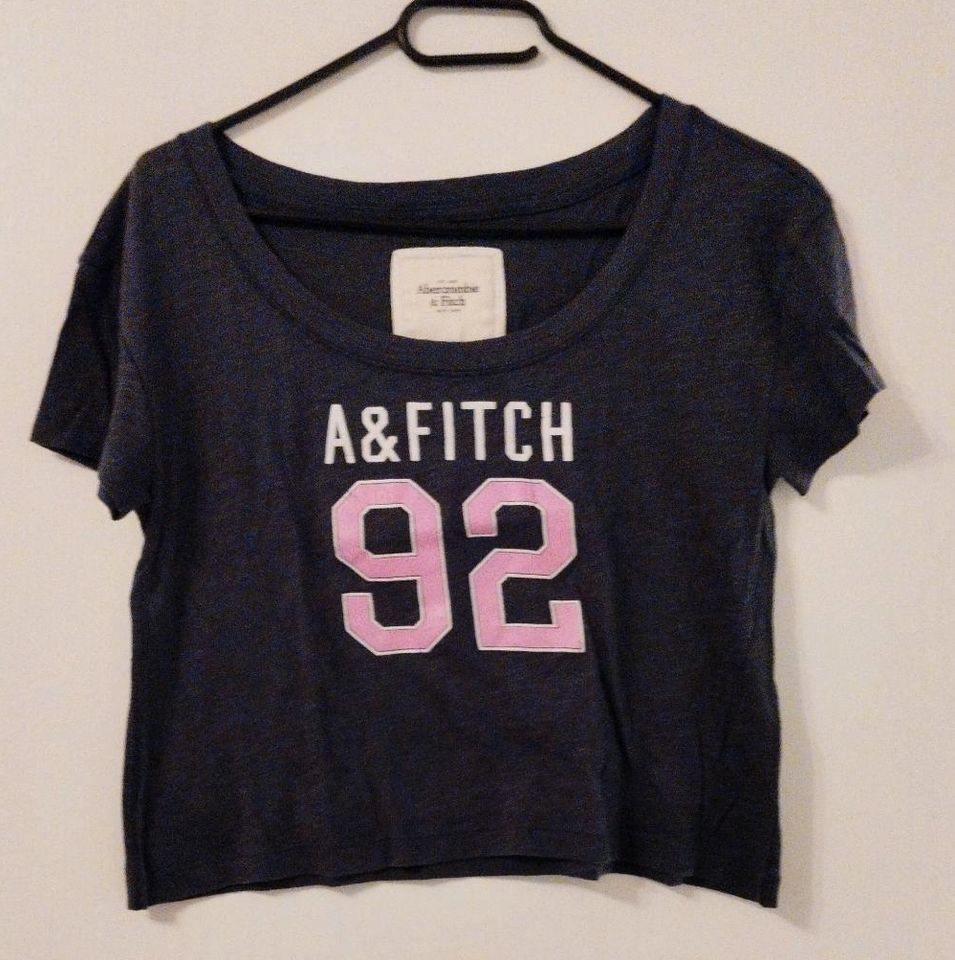 Abercrombie & Fitch Cropped Tshirt / Kurzshirt in Troisdorf