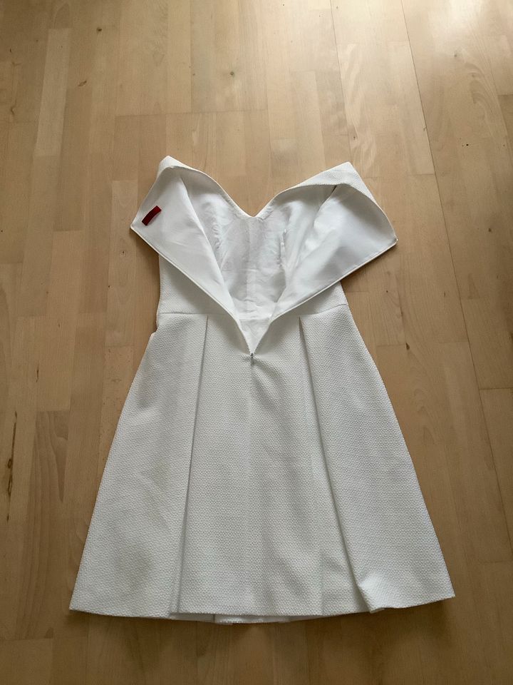 Hingucker / Hugo Boss / Wunderschönes Kleid in Nürnberg (Mittelfr)