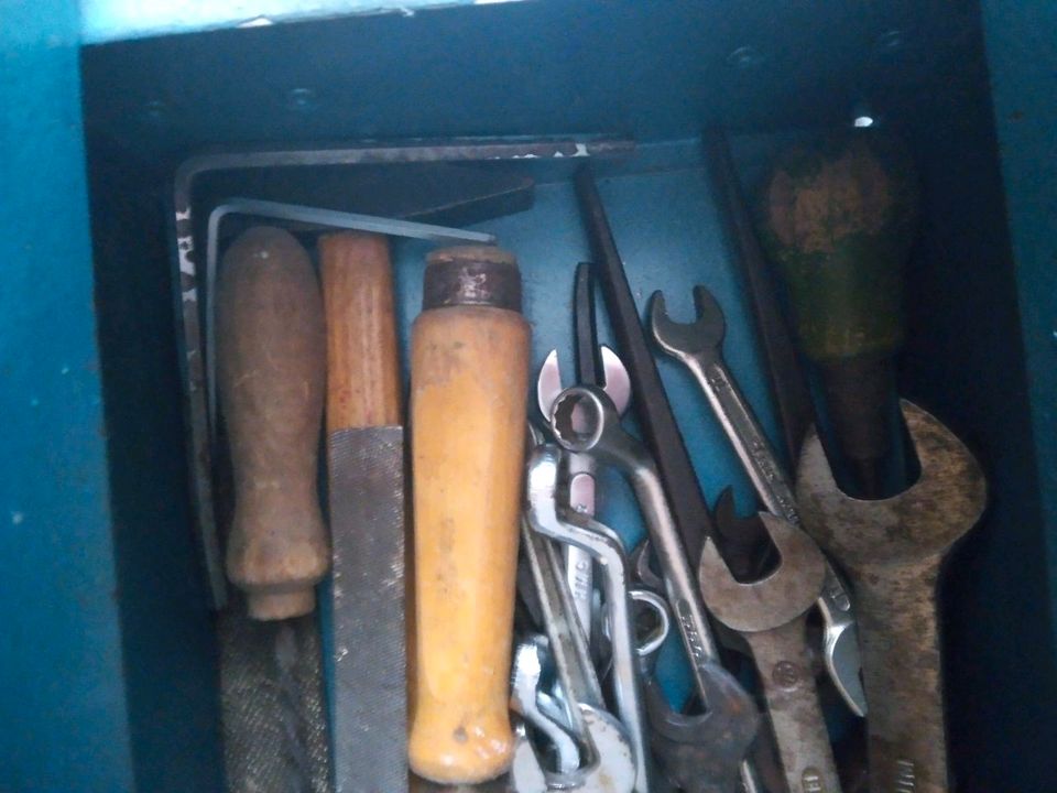 Werkzeugkasten mit Werkzeuge Knipex, Gedore, Belzer usw in Meerbusch