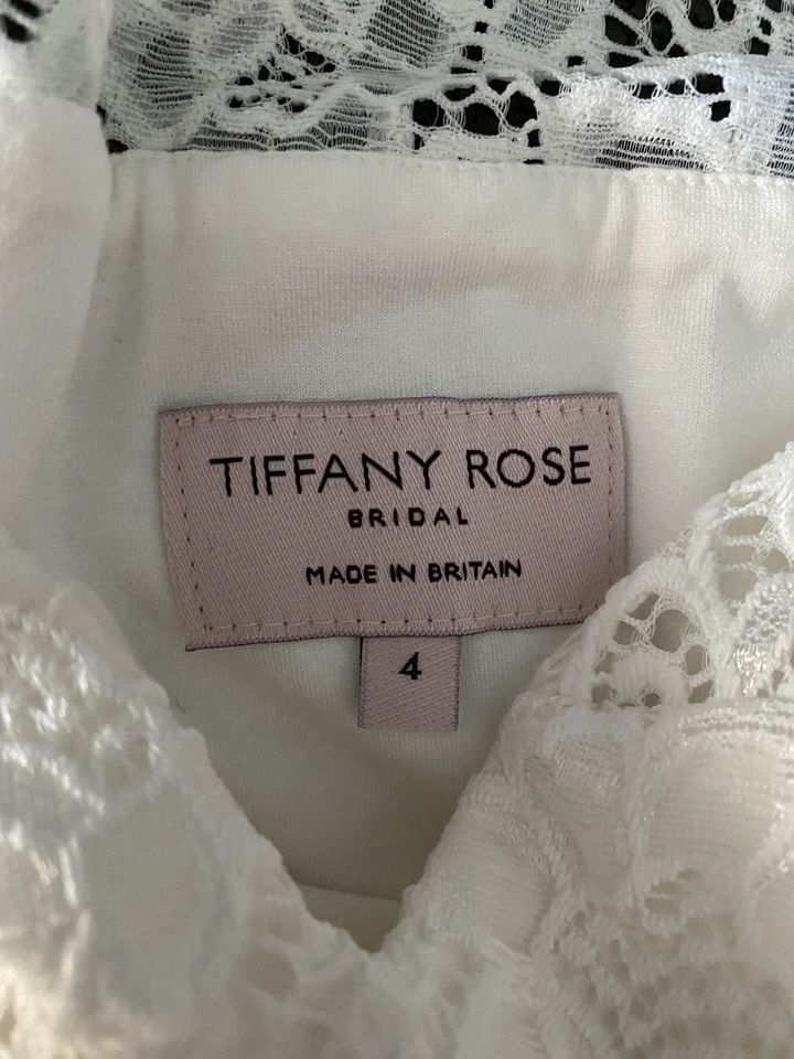 Umstandsbrautkleid aus Spitze Größe 42-44 Tiffany Rose in Feucht
