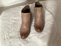 Damen Westernstiefeletten Marke TAMARIS Größe 39 mit Glitzer Düsseldorf - Benrath Vorschau