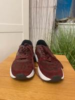 Esprit Sneaker dunkelrot Bordeaux Größe 40 Niedersachsen - Calberlah Vorschau