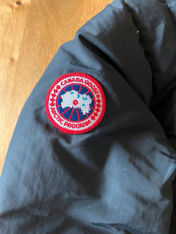 Jacke canada goose Damen Gr 38 in Bad Liebenwerda