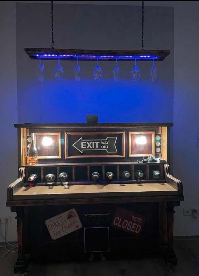 Einzigartiges Klavier  mit Musikbox in Löwenberger Land