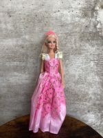 Barbie im Kleid Bayern - Glonn Vorschau