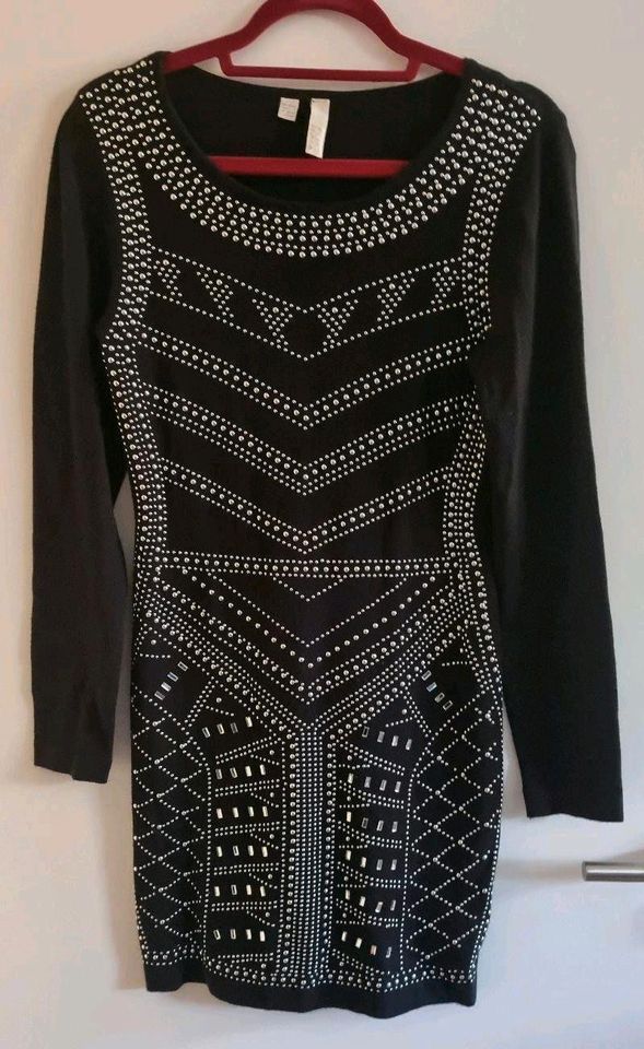 Kleid 36/38 von Bodyflirt in Ilmtal-Weinstraße