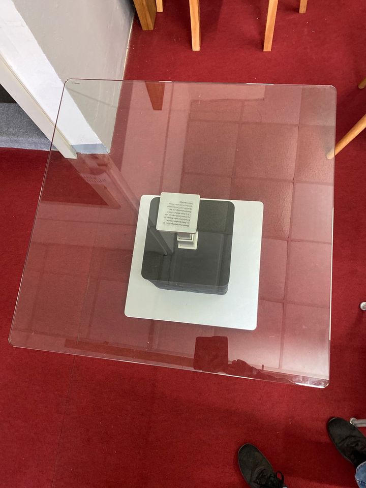 Tisch Couchtisch Glastisch höhenverstellbar Möbel UVP 899€ in Alsfeld