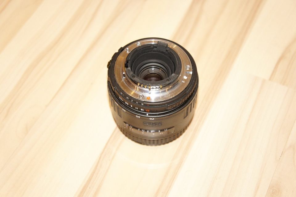 Objektiv Sigma Zoom UC 28-70mm 1:3.5-4.5 (mit Adapterring 52-55) in Attendorn
