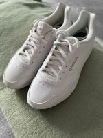 Neuwertige Reebok Weiß Gr. 37 Sneaker Nordrhein-Westfalen - Krefeld Vorschau