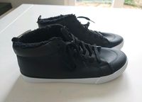 H&M - Knöchelhohe Sneaker, schwarz, gefüttert,  Größe 38 NEU Bayern - Olching Vorschau