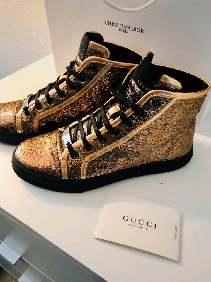 Gucci high sneaker fast neu in Offenburg