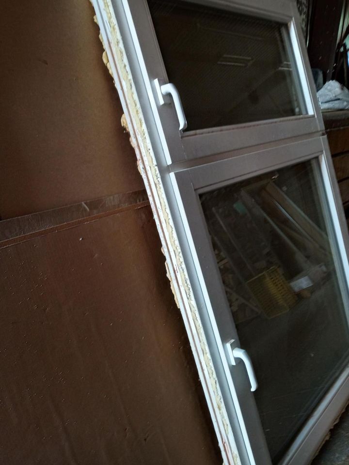 Holzfenster weiß - ausgebaut - 2-fach Isolierverglasung in Pöhl