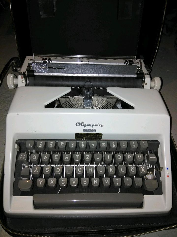 Schreibmaschine in Bad Schwalbach