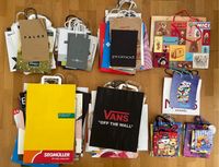 170 X Tragetaschen Geschenktaschen Papiertaschen Tüten Werbung Bayern - Manching Vorschau