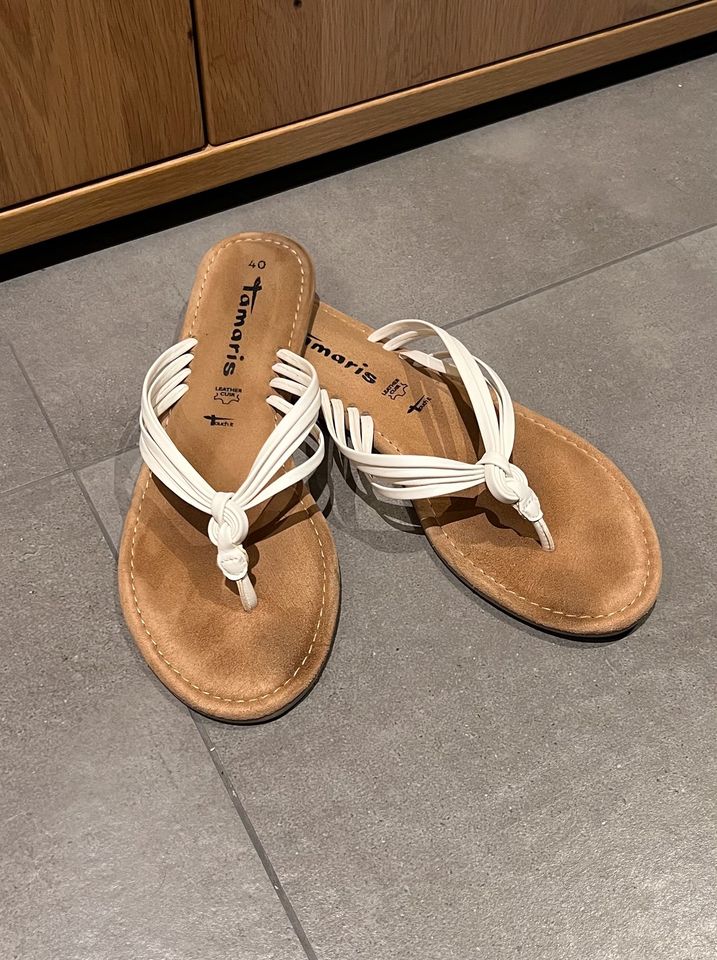 Tamaris Zehentrenner Flip Flops Leder Wildleder 40 in Bayern - Deggendorf |  eBay Kleinanzeigen ist jetzt Kleinanzeigen