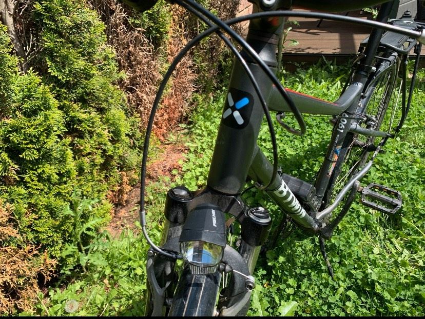 Trekkingrad 28 Zoll in Frankfurt am Main