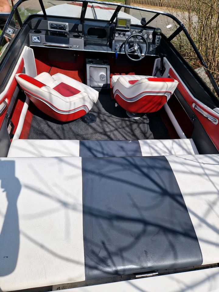 Glastron Motorboot 4,3 Liter V6 Mercruiser in Eging am See