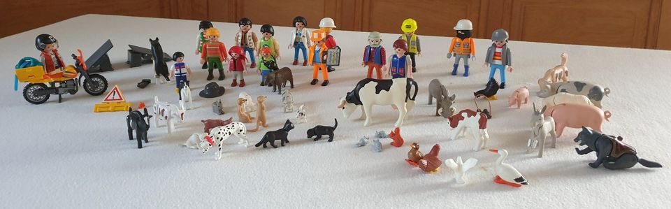 viele super PLAYMOBIL Figuren und Tiere Motorrad Fahrer Sammlung in Starnberg