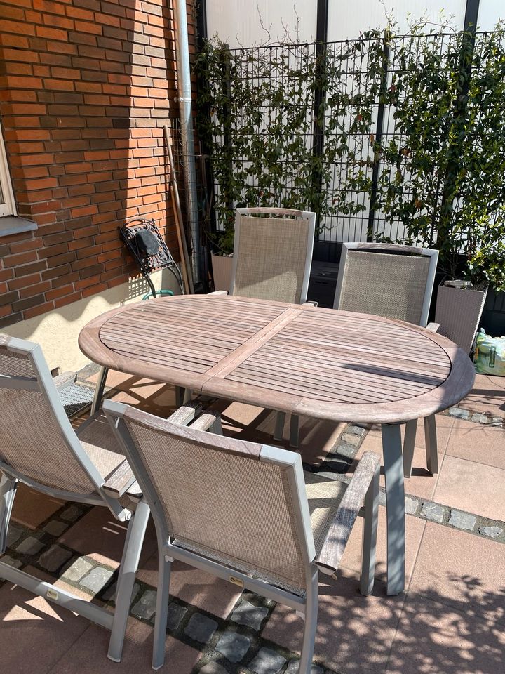 Teakholz Gartentisch ausziehbar mit 4 Stühlen‼️RABATT‼️ in Duisburg