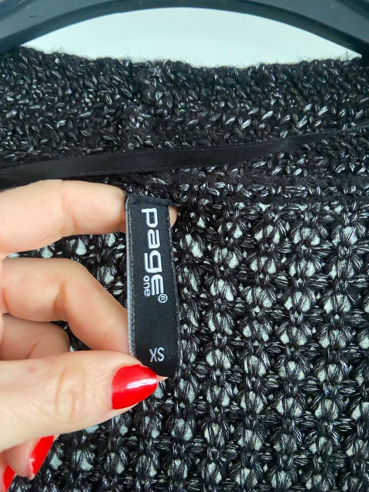 Lange Strickjacke Cardigan Gr. XS mit Silber Fäden in Gevelsberg