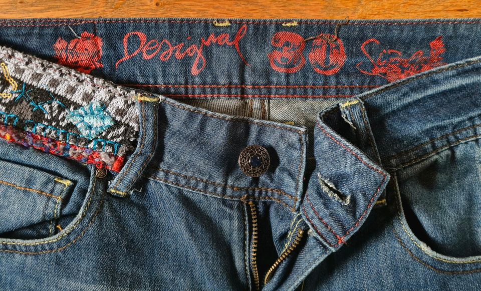 Jeans von Desigual in Steinau an der Straße