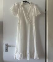 Kleid „NA-KD“ Volant, wollweiss, Gr. 34 Nordrhein-Westfalen - Kevelaer Vorschau