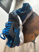 Nike huarache Sneaker Schuhe Sportschuhe Hessen - Bad Homburg Vorschau