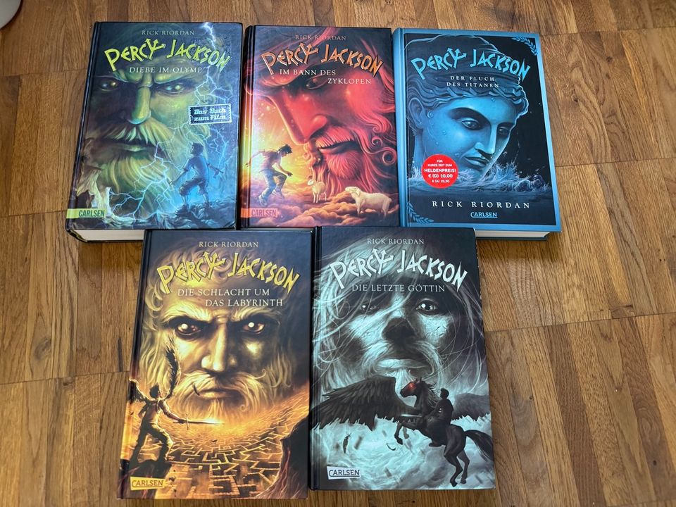 Percy Jackson - Rick Riordan Buchreihe 1-5 Hardcover gebunden in Hamburg