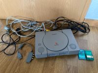 PlayStation 1 -TOP Zustand- inkl. Kabel/Adapter/MemoryCards Nordrhein-Westfalen - Marl Vorschau