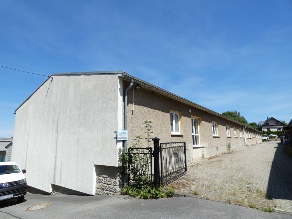 Moderne, helle Büroräume & Konferenzraum (208 m² od. flexibel teilbar) in Gewerbekomplex in Annaberg in Annaberg-Buchholz