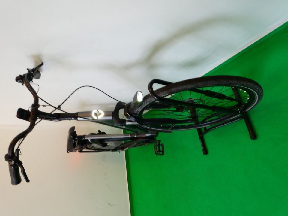 E-Bike Stella Avelon Premium MDS/46er Rahmen/Automatik Schaltung in Essen