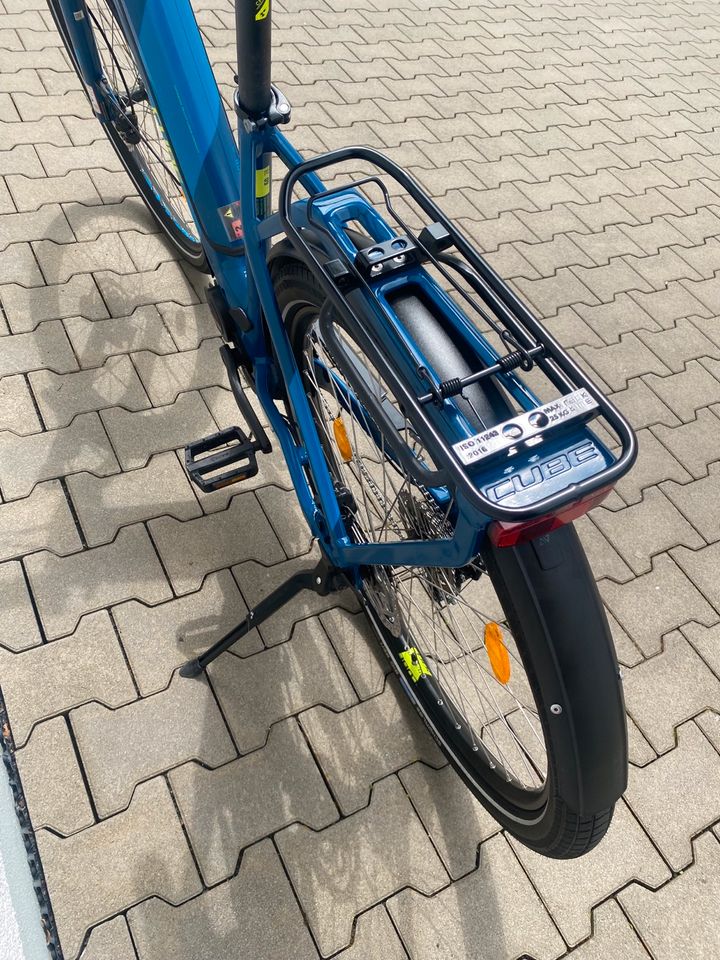 Damen E Bike Cube Kathmandu ( L Rahmen) , Neu Bosch Service, in Forchheim