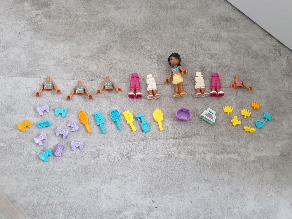 Lego Friends Figur mit Accessoires Und Wechselkleidung Kleidung in Waldbröl