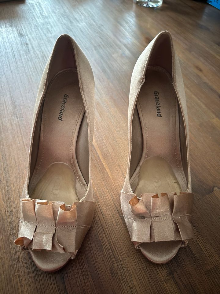 Damen Schuhe, High Heels, Pumps, mit Absatz, 38, Gold, beige in Gerhardshofen