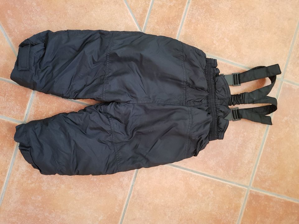 H&M sehr warme Schneehose schwarz Gr. 86 in Mühlheim am Main