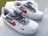 Nike Air Schuhe, wurden getragen, Größe 43, weiß, rot, blau Harburg - Hamburg Hausbruch Vorschau