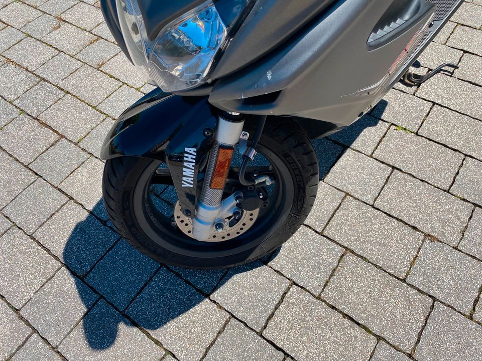 Yamaha Aerox R4ST / NS50F 4 Takt Roller / Scooter - Top Zustand in Diekholzen