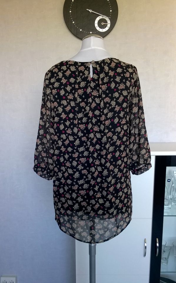 Bluse Schlupfbluse Oberteil ¾Arm schwarz Blumen Gr. 36 Clockhouse in Berlin