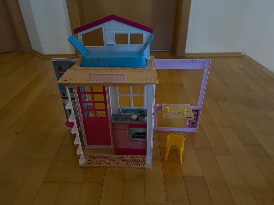 Barbie Ferien Traum Haus Villa Klappbar in Moorenweis