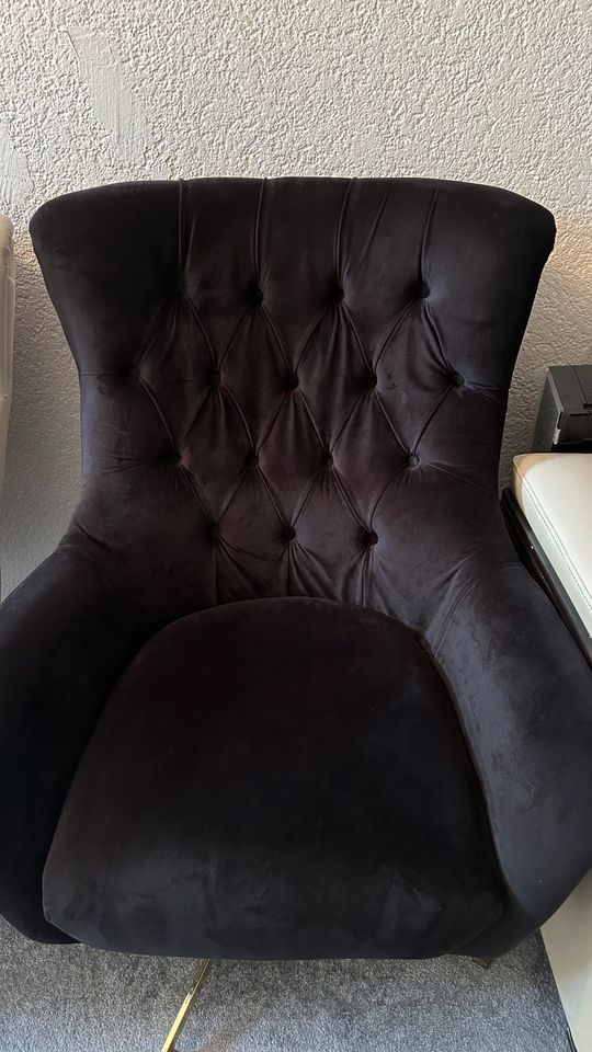 Zwei  Chesterfield-Sessel in Mainz