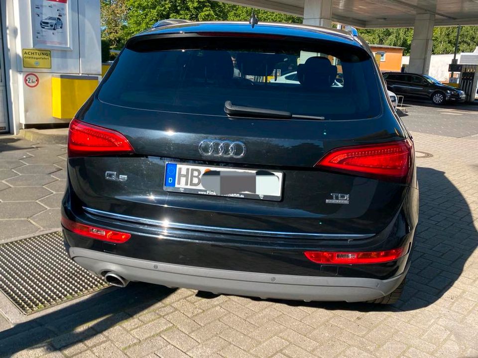 Audi Q5 2015, 2.0 TDI Quattro, 190 PS, S-Line in Bremerhaven