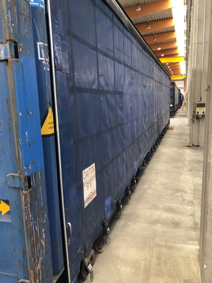 45' HC 45 Fuss PW Double Curtain SideDoor Seecontainer Container in Dresden