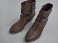 NEU, ungetr. mod. TAMARIS Stiefeletten, Leder,braun,Verzierung,37 München - Moosach Vorschau