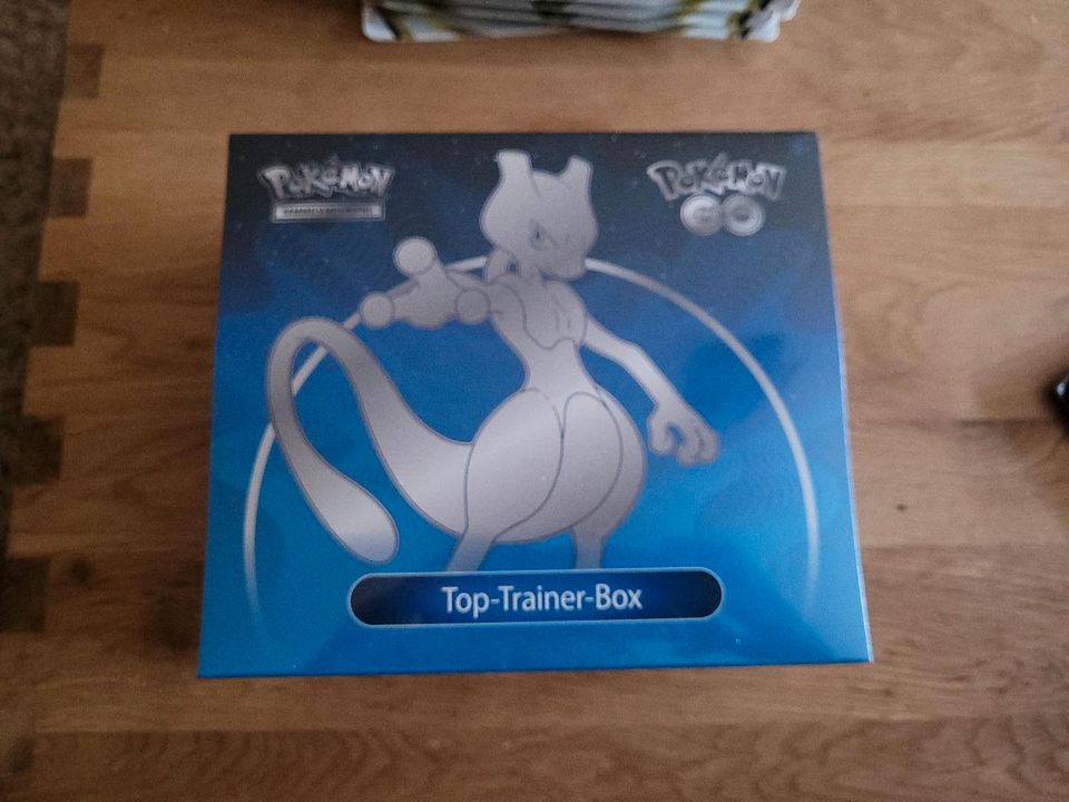 Pokemon Go Trainer Box Deutsch Neu in Frankfurt am Main