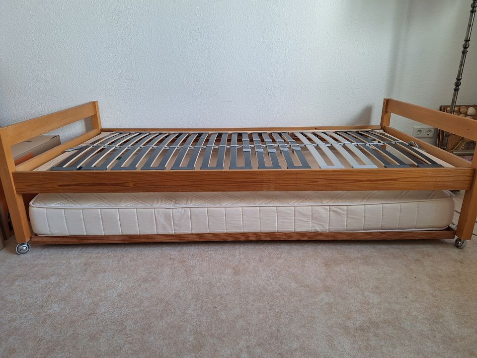 Praktisches (Gäste-) Bett 90 x 190 cm bis 16.05 zu verkaufen in Berlin